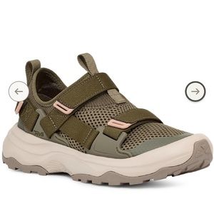 NWT - Teva Outflow Universal Water Shoes Size 7.5